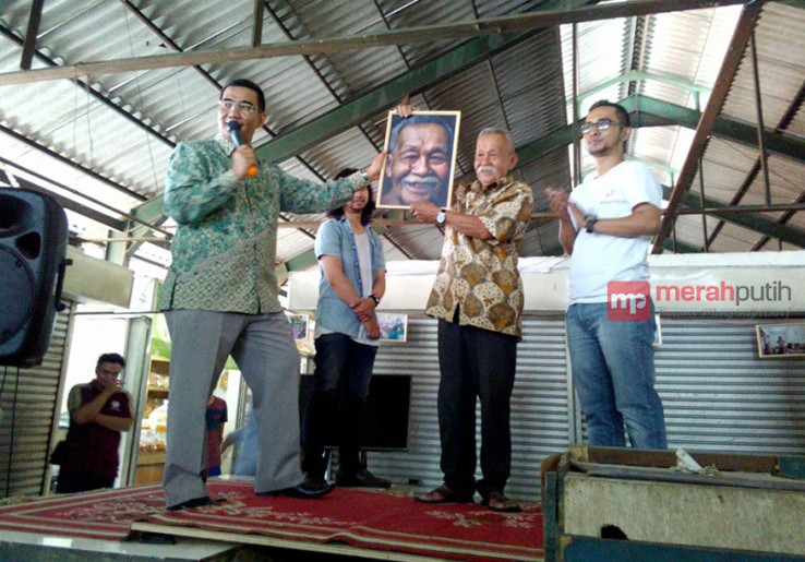 Ngaji Gambar di Pasar Cihapit Bandung