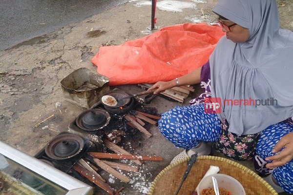 Serabi, Penganan Alternatif Favorit Masyarakat Depok Saat Berbuka