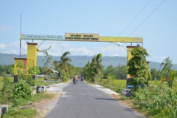 Wisatawan di Desa Wisata Karang Tengah Diajak Membatik