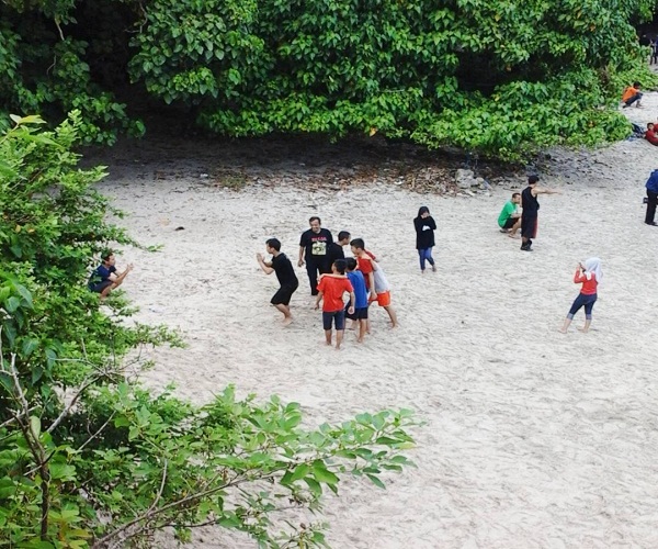 Pantai Pasir Putih Terbaik di Seberang Pantai Pangandaran