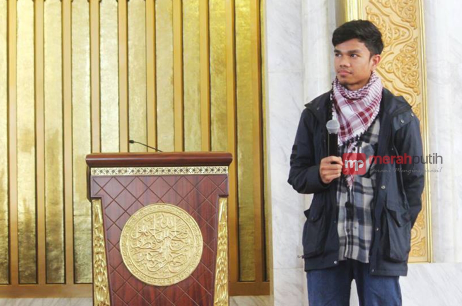 Ini Dia Keseharian Muzammil, Imam Salat Tarawih Bersuara Merdu