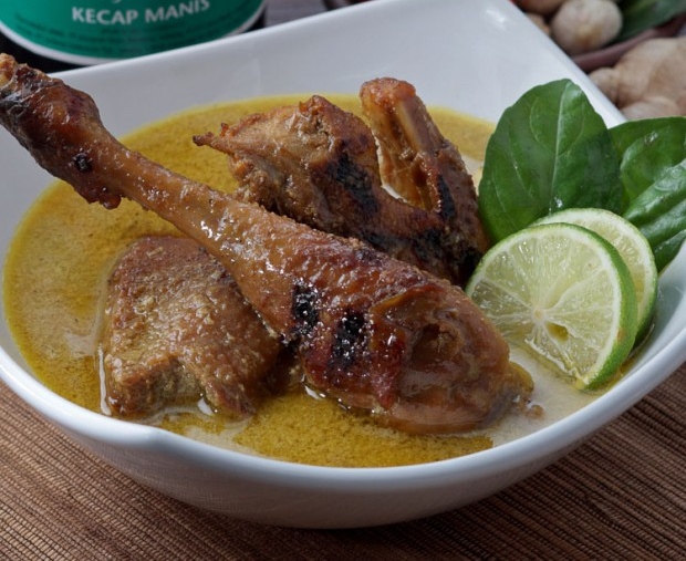 Resep Opor Ayam Kampung Bakar Jawa Timur untuk Lebaran