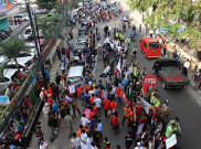 Bentrokan Warga VS Polisi di Penjaringan Jakut  Terkait  Penolakan Kedatangan Ahok