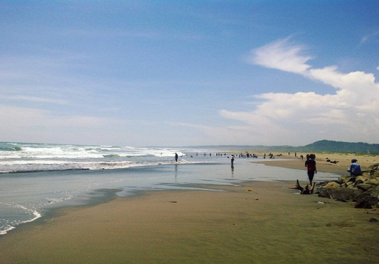 Pantai Cipatujah Wisata Unggulan Warga Tasikmalaya