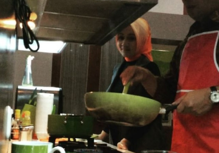Cobain Seblak Seuhah Ceker Buatan Ridwan Kamil