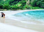  Pesona Keindahan Pantai Koka di Maumere NTT