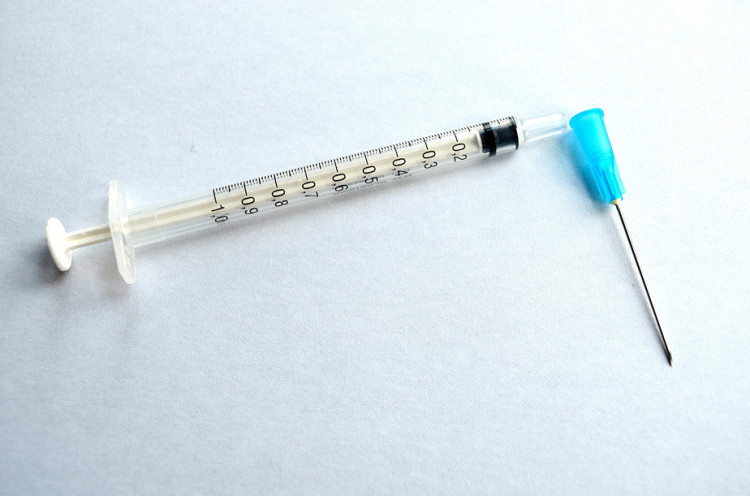 Kemenkes Harus Beri Sanksi Rumah Sakit Pemakai Vaksin Palsu