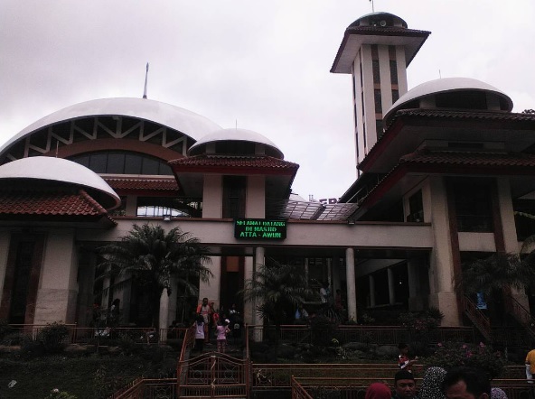 Bikin Bergetar, Kisah Nyata di Balik Keindahan Masjid Atta’awun