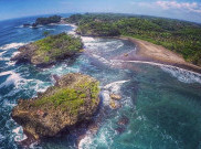 Pantai Madasari Keindahan Pulau-pulau Karang di Pangandaran