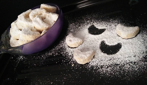 Cara Mudah Bikin Kue Putri Salju Spesial di Rumah