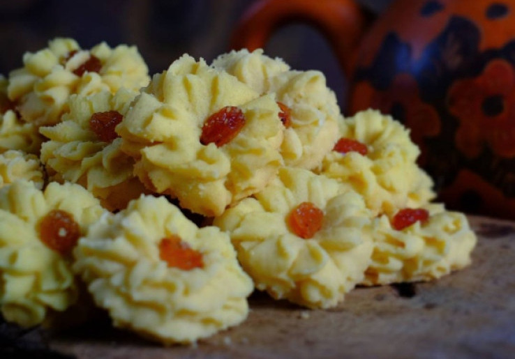 Resep Kue Semprit Mawar Renyah untuk Lebaran
