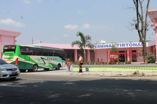 Arus Mudik Lebaran Mulai Terasa di Terminal Tirtonadi Solo