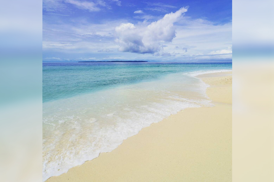 Wisata Pantai Bosnik nan Indah di Papua