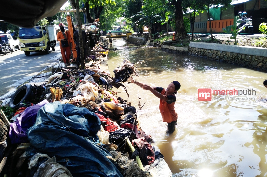 Volume Sampah Meningkat Akibat Warga Kurang Sadar Kebersihan