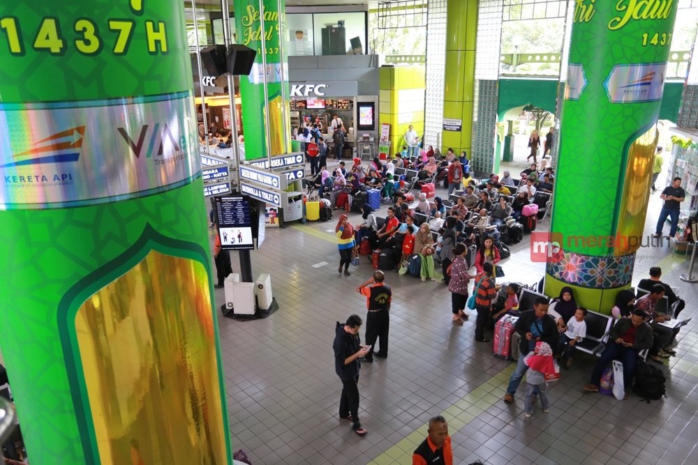 Stasiun Gambir saat Mudik Lebaran