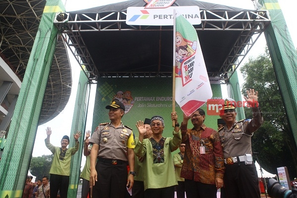 Dirut Pertamina Lepas Para Pemudik di Parkir Utara Senayan