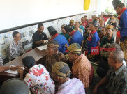 Abdi Dalem Keraton Kasunanan Solo Gajian