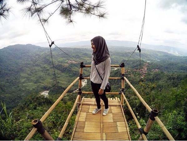 Bukit Asmara Situk Destinasi Wisata Baru di Banjarnegara