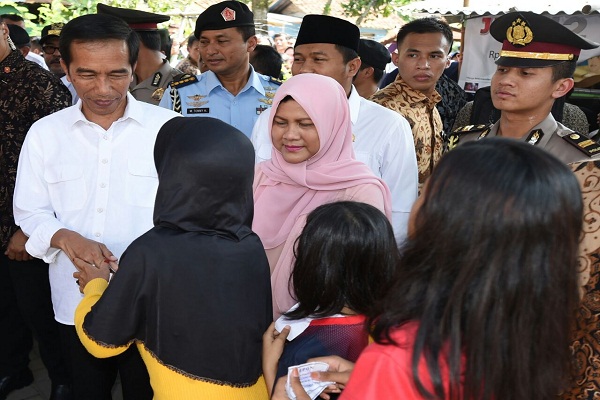 Presiden Jokowi Bersyukur Idul Fitri Tahun Ini Dirayakan Serempak