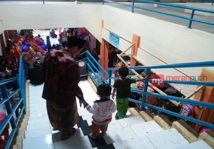 Wajah Baru Pasar Menes Pandeglang di Hari Lebaran