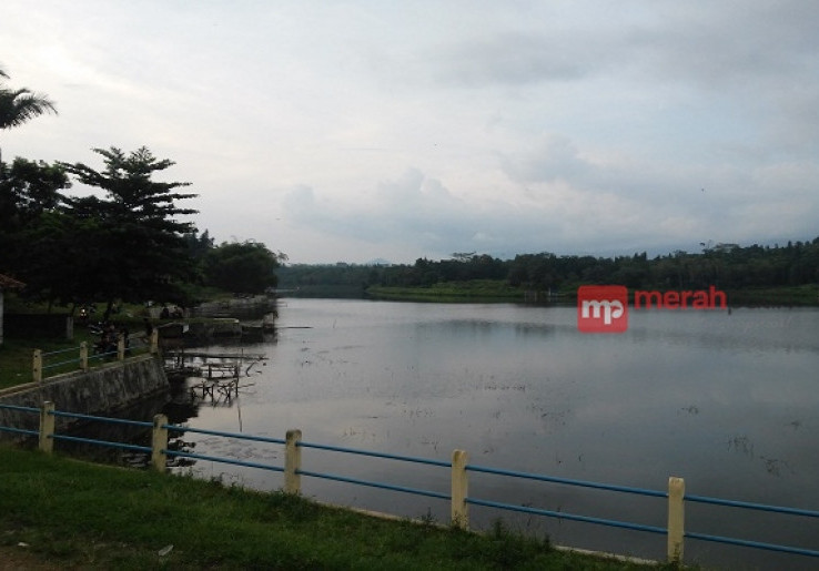 Situ Cikedal Wisata Persinggahan ke Pantai Carita