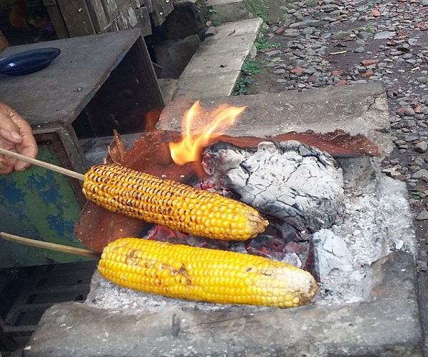 Cikebo Surga Jagung Bakar di Majalengka