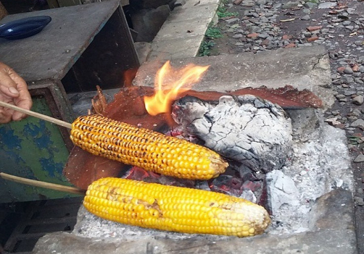 Cikebo Surga Jagung Bakar di Majalengka