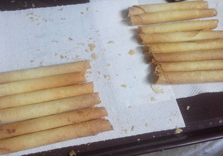 Kue Semprong Hidangan Tamu Khas Jawa Barat