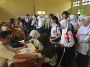 Calon Peserta Didik Baru Ramai-ramai Lihat Hasil PPDB