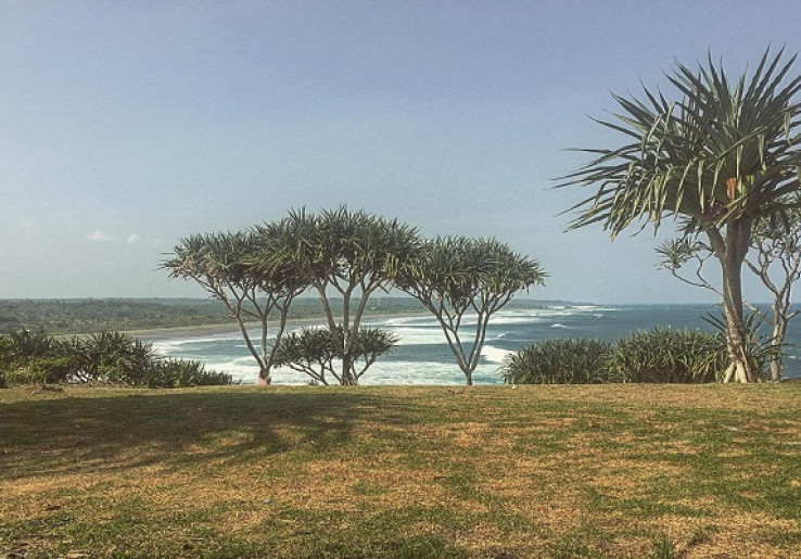 Karang Tawulan Taman Terbaik di Pantai Selatan Jawa Barat