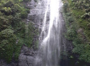 Eksplorasi Curug Cibeureum di Gunung Gede Pangrango