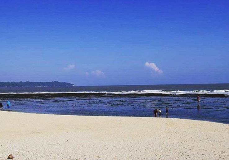 10 Km dari Pantai Pangandaran, Temukan Keindahan Pantai Karapyak