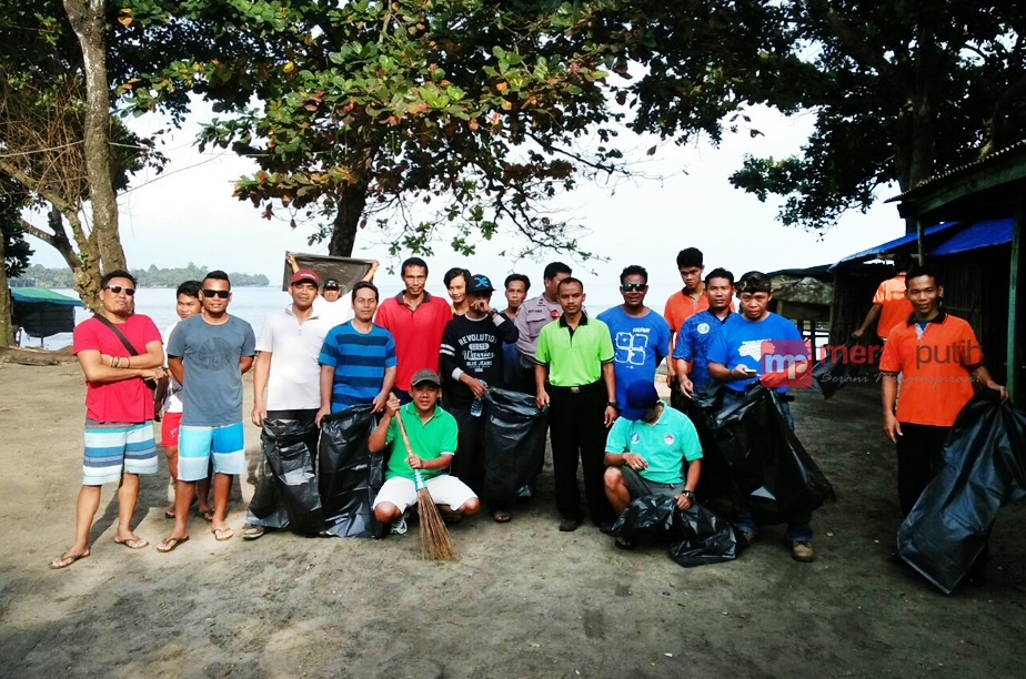 PHRI dan HPI Pandeglang Lakukan Aksi Bersih Lingkungan