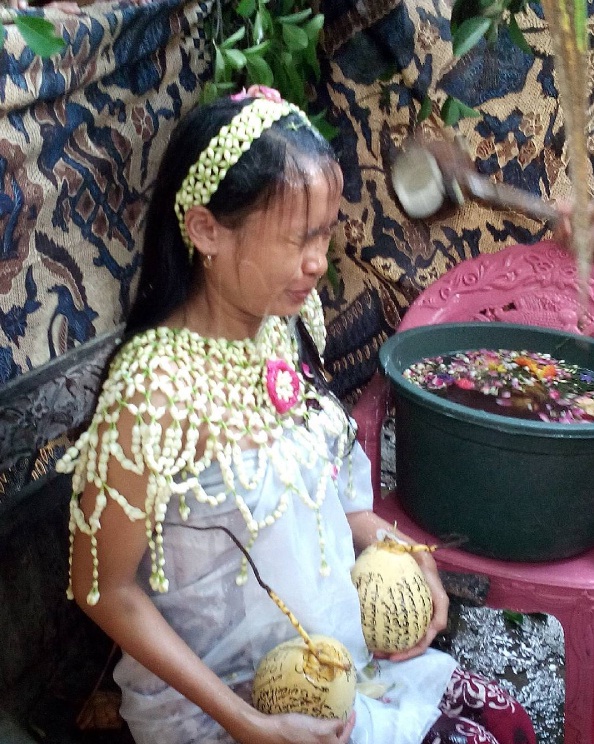 Makna di Balik Upacara Mitoni Alias 7 Bulanan