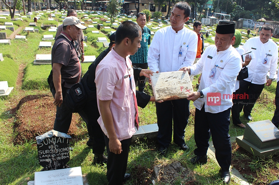 Kadis Pertamanan dan Pemakaman DKI Jakarta Bongkar Makam Fiktif