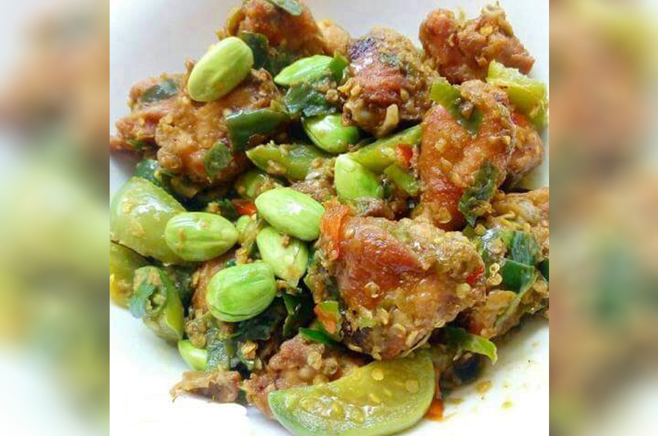 Resep Ayam Goreng Sambal Ijo Petai Favorit Keluarga