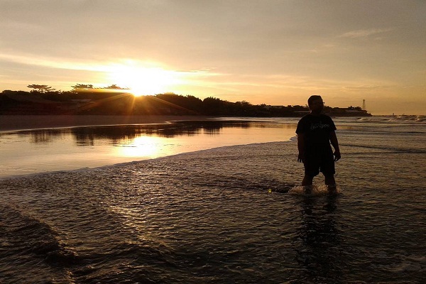 Nikmati Pesona Pantai Jayanti di Cianjur Selatan