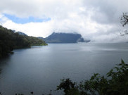 Panorama Asri Danau Gunung Tujuh