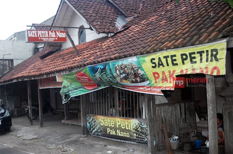  Mengenal Level Pedas Sate Petir Pak Nono