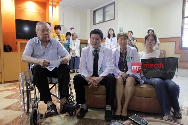  Dokter Lo Diperbolehkan Pulang ke Rumah
