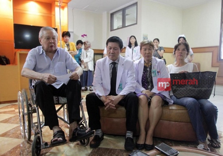  Dokter Lo Diperbolehkan Pulang ke Rumah