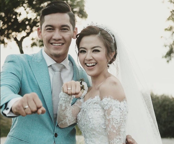 Pernikahan Super Romantis Samuel Zylgwyn dan Franda