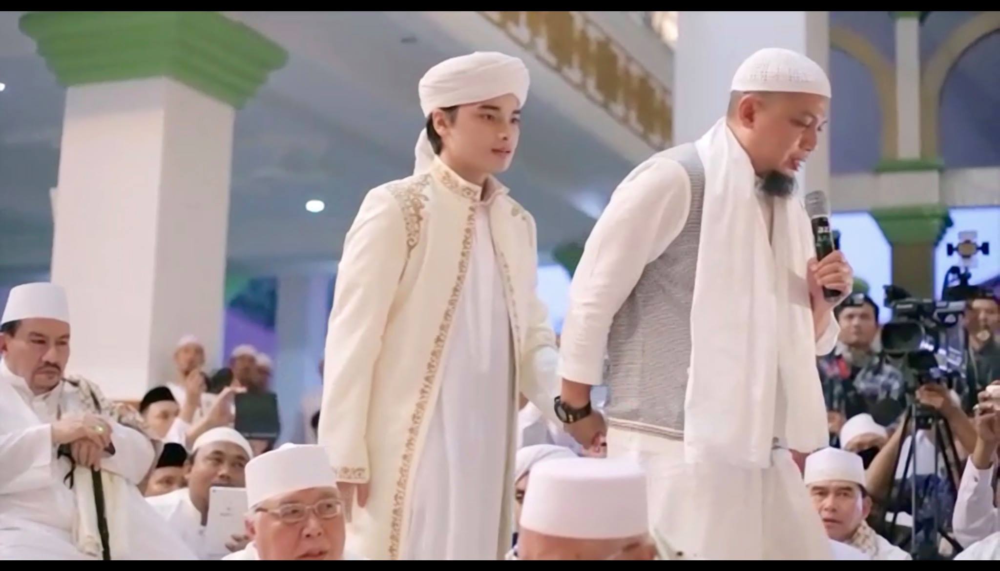 Alasan Kuat Arifin Ilham Restui Pernikahan Alvin yang Masih 17 Tahun