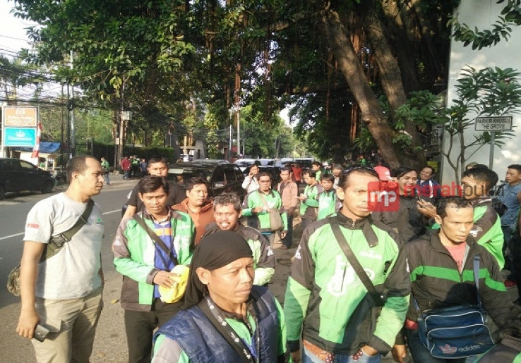 Para Driver Go-Jek Yogyakarta Kembali Beroperasi
