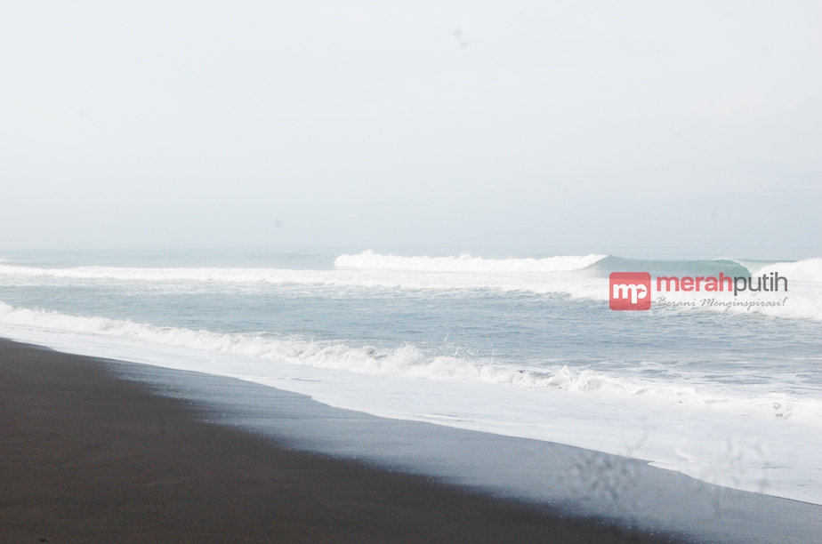 Pantai Pandansimo, Menawan di Perbatasan Bantul dan Kulonprogo