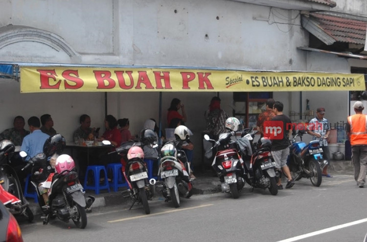 Kuliner Legendaris, Segarnya Es Buah PK di Jogja