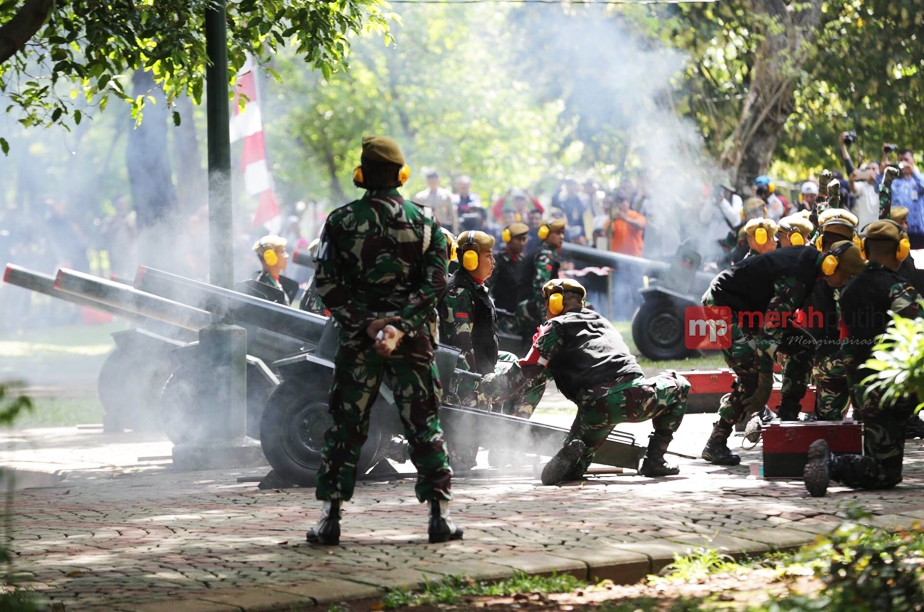 Militer dalam Atraksi HUT RI ke-71