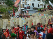 Kemeriahan Karnaval Danau Toba