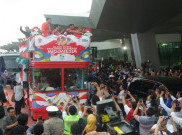 Suasana Kemeriahan Parade Pahlawan Olahraga