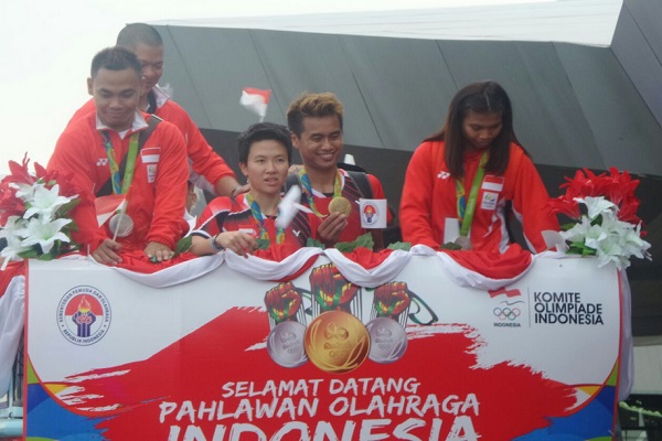 Okto Bangga Atas Prestasi Ditorehkan Atlet Cabang Bulu Tangkis dan Angkat Besi